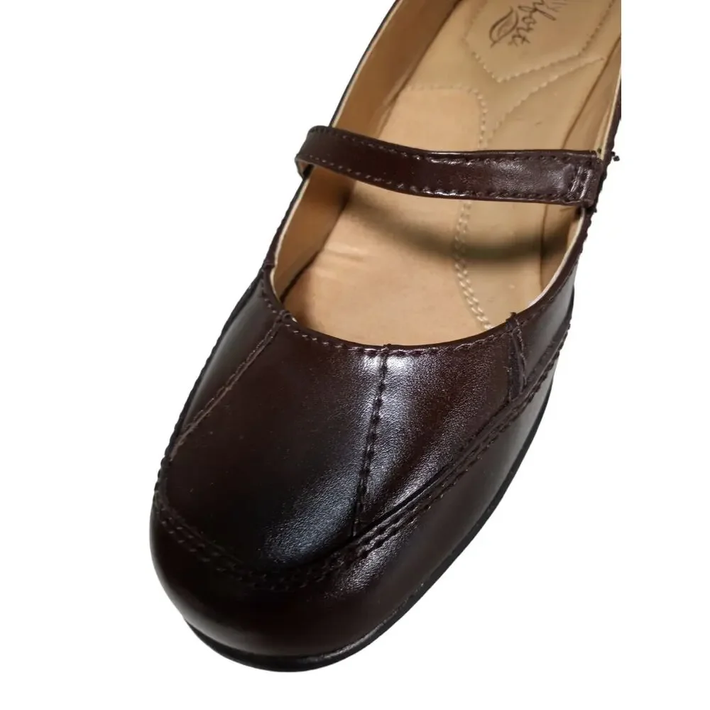 Strictly‎ Comfort Women's Size 10M Brown Leather Wedge Heel Closed Toe Shoes